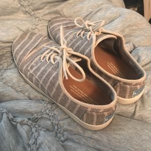 TOMS Slip on Tennis Shoes